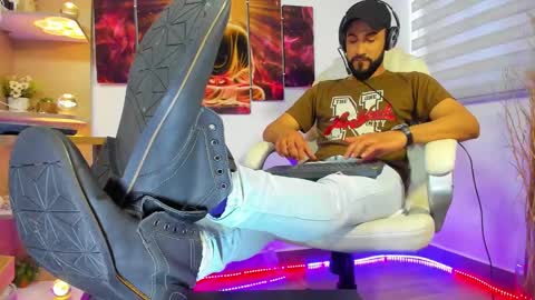 Snapshot of alessandro__wye chatting on January 26, 2025, 9:40 pm ALESSANDRO WYE online show from January 26, 2025, 9:40 pm