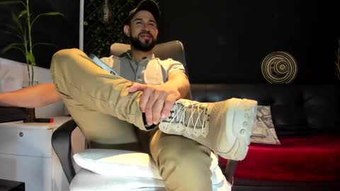 Snapshot of alessandro__wye chatting on September 28, 2025, 8:31 am ALESSANDRO WYE online show from September 28, 2025, 8:31 am