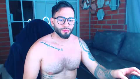 Snapshot of alessandro_alcala chatting on September 15, 2025, 2:00 am Alessandro online show from September 15, 2025, 2:00 am