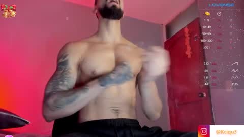 Snapshot of alessandro_dibellucci chatting on December 29, 2024, 2:10 pm Kciqu3 Independent model online show from December 29, 2024, 2:10 pm