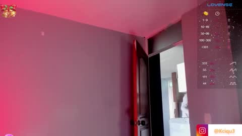 Snapshot of alessandro_dibellucci chatting on December 29, 2024, 5:12 pm Kciqu3 Independent model online show from December 29, 2024, 5:12 pm