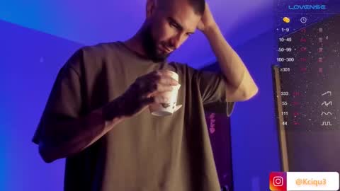 Snapshot of alessandro_dibellucci chatting on January 18, 2025, 9:45 am Kciqu3 Independent model online show from January 18, 2025, 9:45 am