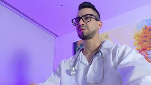 Snapshot of alessandro_dibellucci chatting on October 9, 2025, 11:47 pm Kciqu3 Independent model online show from October 9, 2025, 11:47 pm