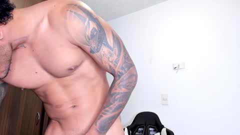 Snapshot of alessandro_vanni chatting on December 16, 2024, 4:27 pm Alessandro Vanni online show from December 16, 2024, 4:27 pm