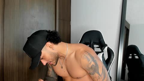 Snapshot of alessandro_vanni chatting on December 28, 2024, 3:59 pm Alessandro Vanni online show from December 28, 2024, 3:59 pm