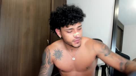 Snapshot of alessandro_vanni chatting on January 7, 2025, 5:01 am Alessandro Vanni online show from January 7, 2025, 5:01 am