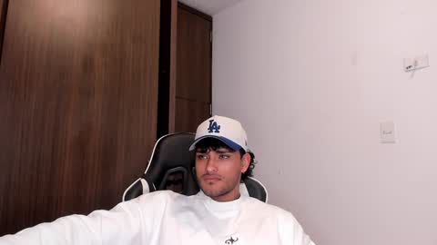 Snapshot of alessandro_vanni chatting on January 24, 2025, 12:20 pm Alessandro Vanni online show from January 24, 2025, 12:20 pm