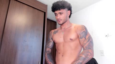 Snapshot of alessandro_vanni chatting on January 31, 2025, 4:38 pm Alessandro Vanni online show from January 31, 2025, 4:38 pm