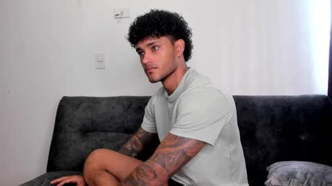 Snapshot of alessandro_vanni chatting on February 17, 2025, 12:48 pm Alessandro Vanni online show from February 17, 2025, 12:48 pm