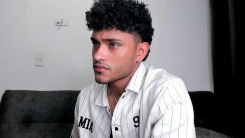 Snapshot of alessandro_vanni chatting on March 6, 2025, 1:58 am Alessandro Vanni online show from March 6, 2025, 1:58 am