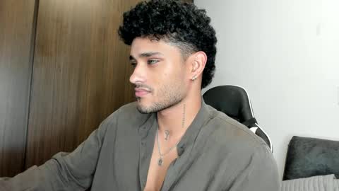 Snapshot of alessandro_vanni chatting on March 9, 2025, 2:29 am Alessandro Vanni online show from March 9, 2025, 2:29 am