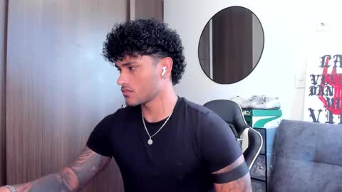 Snapshot of alessandro_vanni chatting on September 24, 2025, 11:46 am Alessandro Vanni online show from September 24, 2025, 11:46 am