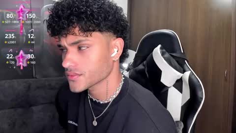 Snapshot of alessandro_vanni chatting on October 21, 2025, 2:12 am Alessandro Vanni online show from October 21, 2025, 2:12 am