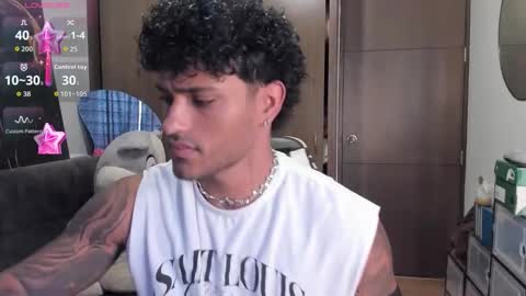 Snapshot of alessandro_vanni chatting on November 10, 2025, 1:32 pm Alessandro Vanni online show from November 10, 2025, 1:32 pm