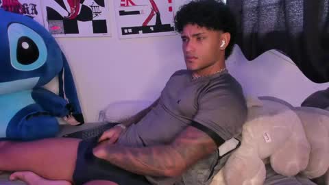 Snapshot of alessandro_vanni chatting on May 13, 2026, 2:25 pm Alessandro Vanni online show from May 13, 2026, 2:25 pm