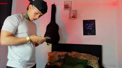 Alessandro online show from December 8, 2024, 2:28 am