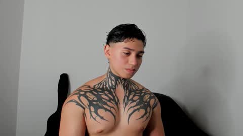 Alessandro online show from March 17, 2026, 10:46 pm