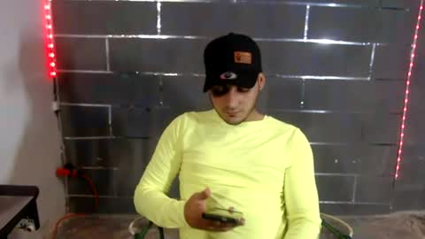 alessandro online show from June 22, 2026, 4:42 am