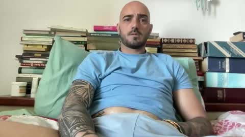 alessandromori91 online show from April 29, 2026, 7:56 am