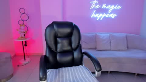 ALESSA ROMERO  online show from February 5, 2025, 1:26 am