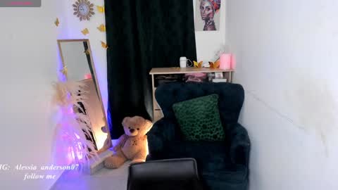 Snapshot of alessia_anderson07 chatting on January 25, 2025, 1:54 am Yy online show from January 25, 2025, 1:54 am