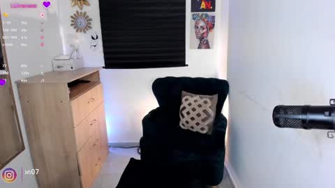 Snapshot of alessia_anderson07 chatting on February 20, 2025, 5:44 am Yy online show from February 20, 2025, 5:44 am