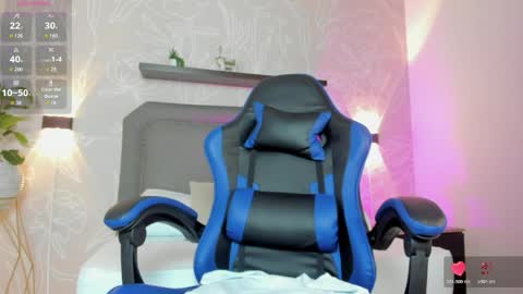 Snapshot of alessia_leroy chatting on May 6, 2026, 8:03 pm A L E S S I A online show from May 6, 2026, 8:03 pm