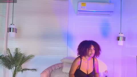 Snapshot of alessia_moon1 chatting on November 21, 2025, 2:49 pm Alejandra online show from November 21, 2025, 2:49 pm