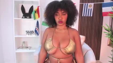 Snapshot of alessia_moon1 chatting on June 16, 2026, 12:19 pm Alejandra online show from June 16, 2026, 12:19 pm