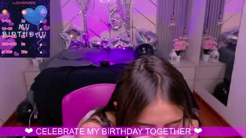Snapshot of alessia_moore chatting on May 27, 2026, 4:15 pm Alessia online show from May 27, 2026, 4:15 pm