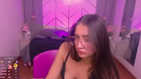 Snapshot of alessia_moore chatting on July 30, 2026, 4:50 pm Alessia online show from July 30, 2026, 4:50 pm