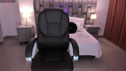  Alessia Will  online show from September 17, 2025, 3:52 am