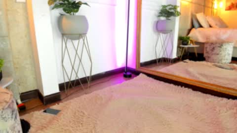 Snapshot of alessialondon chatting on February 10, 2025, 8:20 am Alessia online show from February 10, 2025, 8:20 am