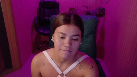 Snapshot of alessiamonroe_ chatting on June 1, 2026, 9:38 pm alessiamonroe_ online show from June 1, 2026, 9:38 pm