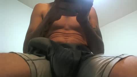 alessio10inches online show from April 23, 2026, 8:33 pm