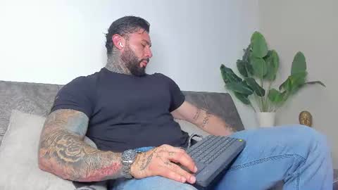 Aless Rose online show from June 25, 2026, 9:30 pm
