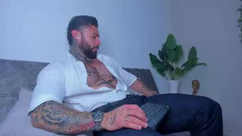 Aless Rose online show from June 30, 2026, 8:32 pm