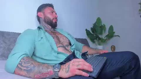 Aless Rose online show from July 1, 2026, 9:47 pm