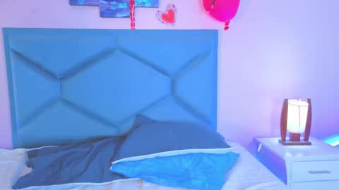 AleSweett online show from February 25, 2026, 12:26 pm