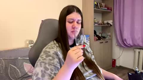 Aletta Oushen online show from January 24, 2025, 6:25 pm