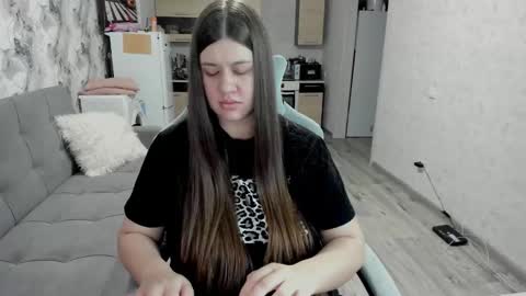 Aletta Oushen online show from November 30, 2025, 11:36 am