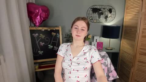 alettablacck online show from November 16, 2025, 1:55 am