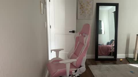 Snapshot of alex499990 chatting on October 26, 2025, 7:20 pm alex online show from October 26, 2025, 7:20 pm