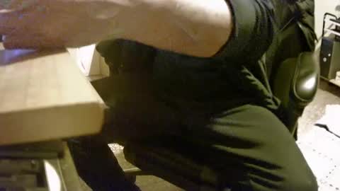 Snapshot of alex81pv1981 chatting on December 22, 2024, 6:04 pm alex81pv1981 online show from December 22, 2024, 6:04 pm