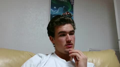 Snapshot of alex83530 chatting on January 6, 2025, 3:51 pm Alex83530 online show from January 6, 2025, 3:51 pm