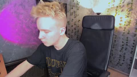 Snapshot of alex__sweet chatting on February 8, 2025, 6:54 am your Alex online show from February 8, 2025, 6:54 am