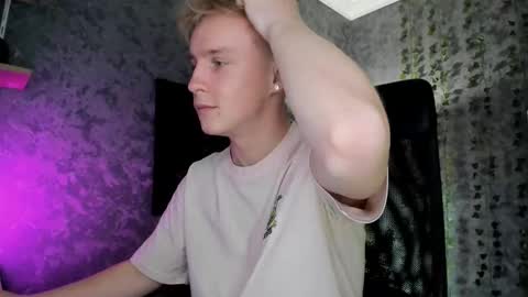 Snapshot of alex__sweet chatting on November 1, 2025, 6:59 am your Alex online show from November 1, 2025, 6:59 am