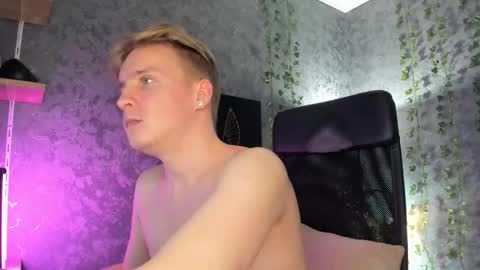 Snapshot of alex__sweet chatting on November 30, 2025, 7:07 pm your Alex online show from November 30, 2025, 7:07 pm