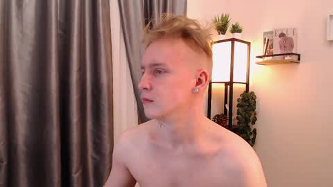 Snapshot of alex__sweet chatting on May 3, 2026, 7:03 am your Alex online show from May 3, 2026, 7:03 am