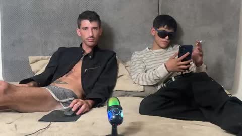 alex_and_charlie online show from April 29, 2026, 10:19 am